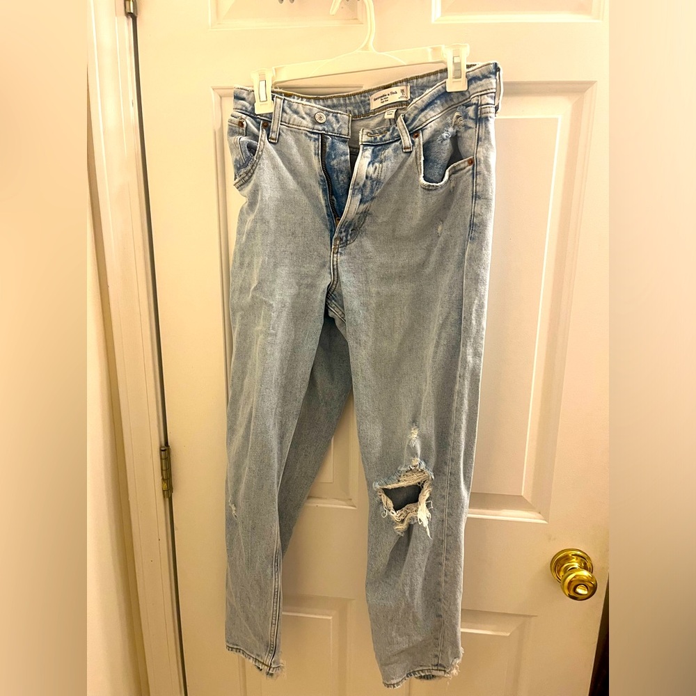 The Mom high rise jeans